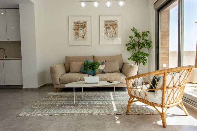 3 Zimmer Villa zu verkaufen in Villamartin, Orihuela mit Pool Garage - 525.000 € (Ref: 9651312)