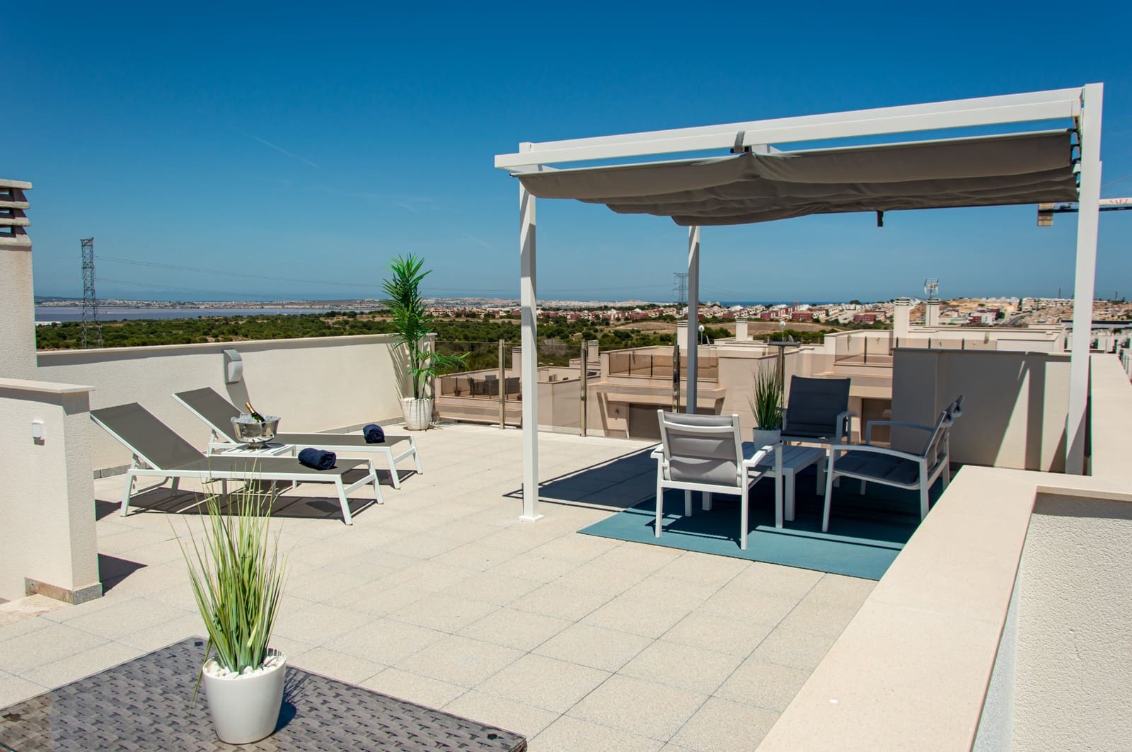 3 Zimmer Villa zu verkaufen in Villamartin mit Pool Garage - 525.000 € (Ref: 9651312)