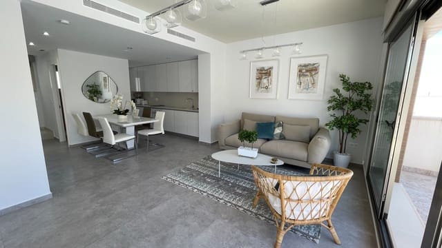 3 Zimmer Villa zu verkaufen in Villamartin, Orihuela mit Pool Garage - 525.000 € (Ref: 9651312)