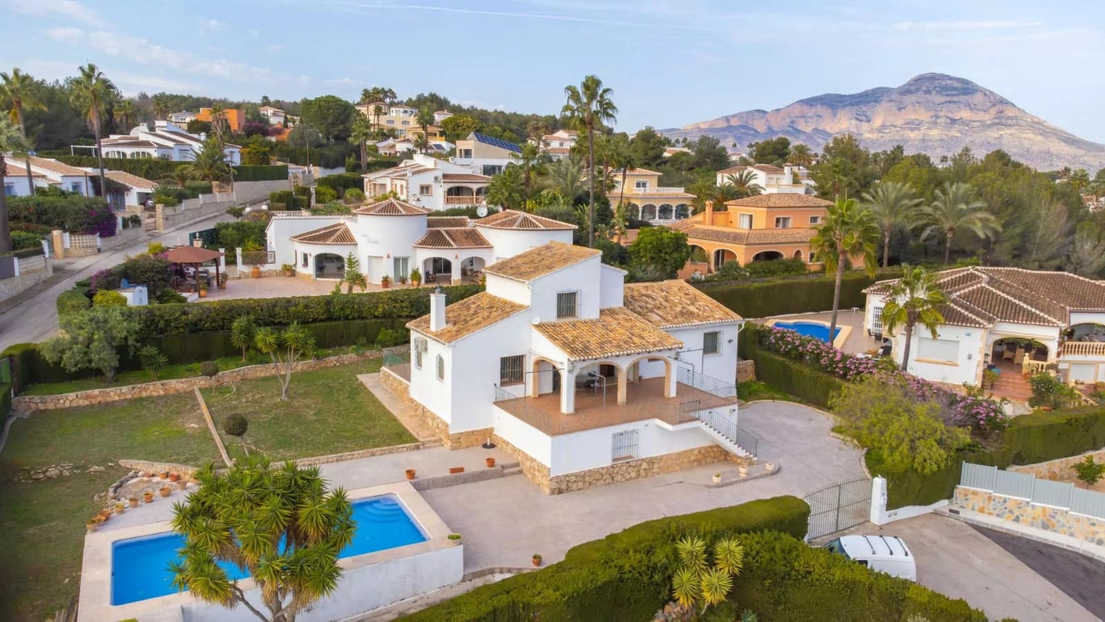 4 slaapkamer Villa te koop in Javea / Xabia met zwembad - € 695.000 (Ref: 9651313)