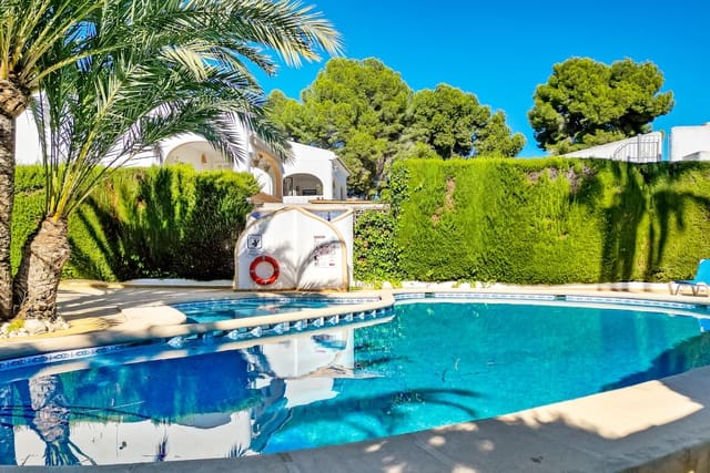 2 soveværelse Villa til salg i Moraira, Teulada-Moraira med swimmingpool - € 695.000 (Ref: 9651314)