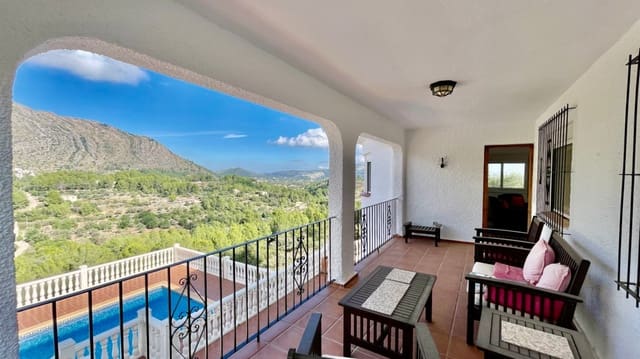 4 bedroom Finca/Country House for sale in Jalón / Xaló with pool - € 399,000 (Ref: 9651316)