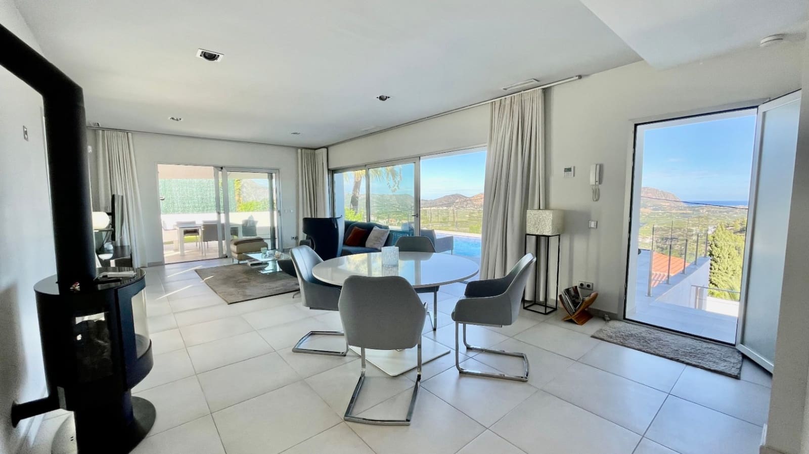 3 slaapkamer Villa te koop in Orba met zwembad - € 599.950 (Ref: 9651318)