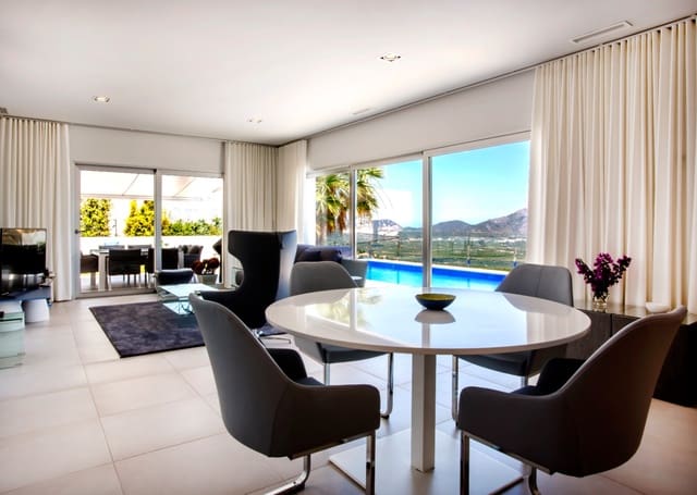 3 chambre Villa/Maison à vendre à Orba avec piscine - 599 950 € (Ref: 9651318)