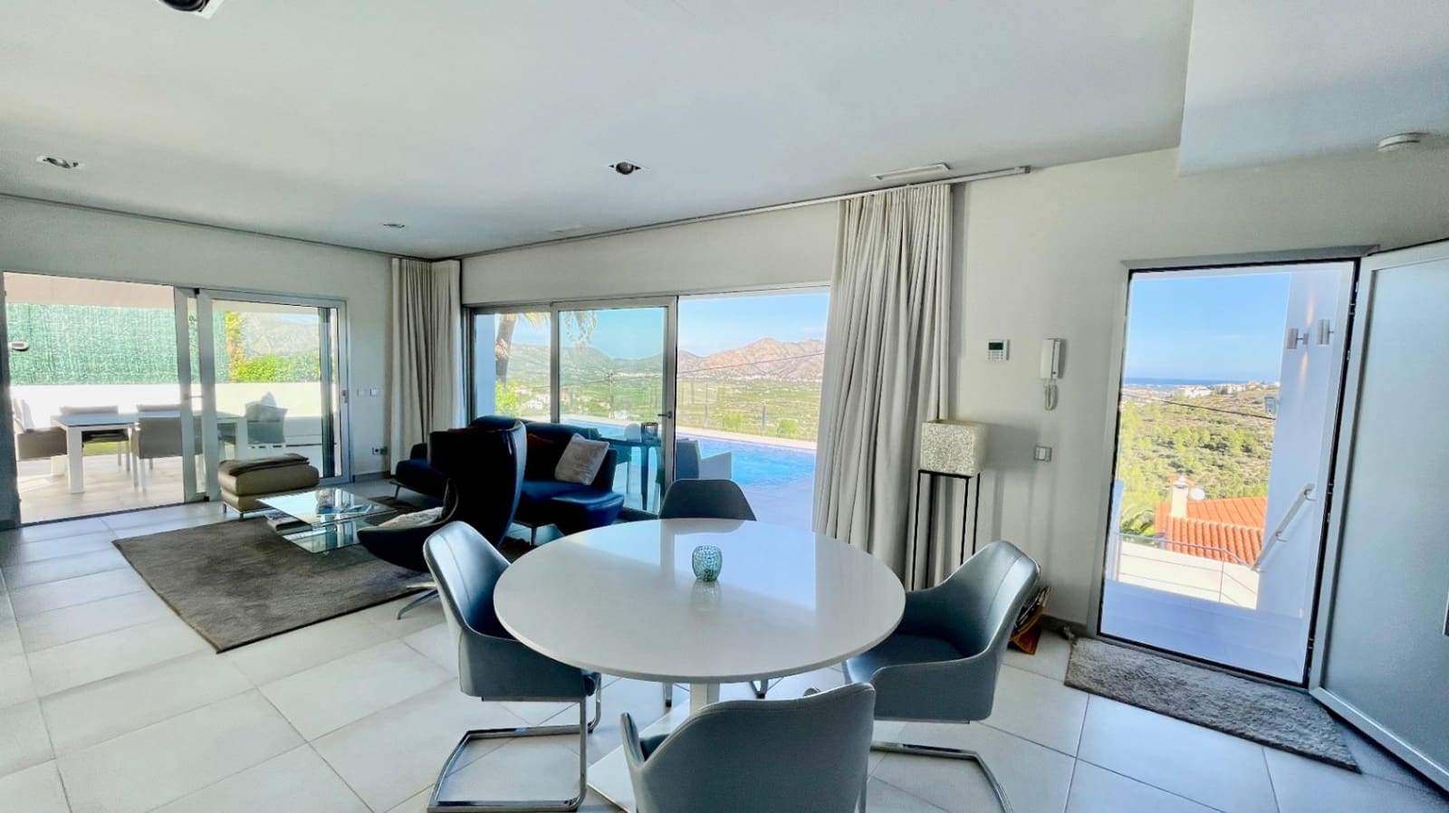 3 slaapkamer Villa te koop in Orba met zwembad - € 599.950 (Ref: 9651318)