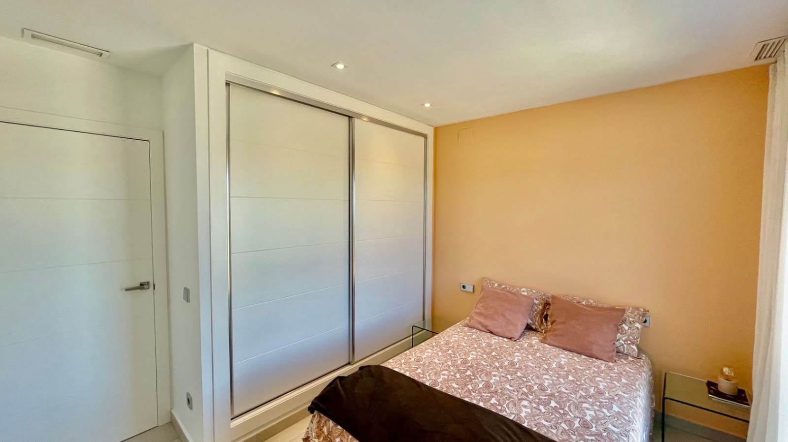 3 slaapkamer Villa te koop in Orba met zwembad - € 599.950 (Ref: 9651318)