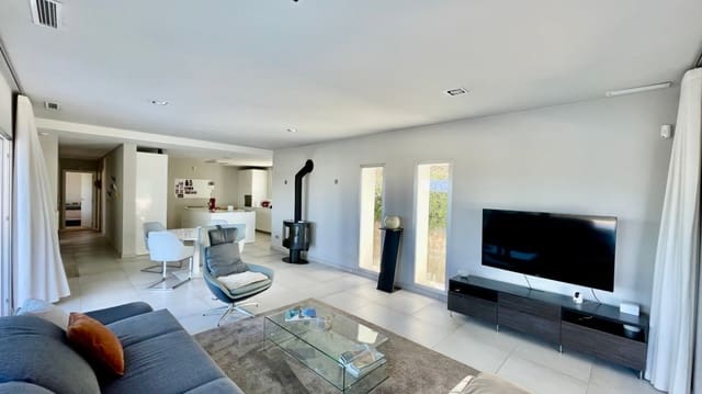 3 chambre Villa/Maison à vendre à Orba avec piscine - 599 950 € (Ref: 9651318)