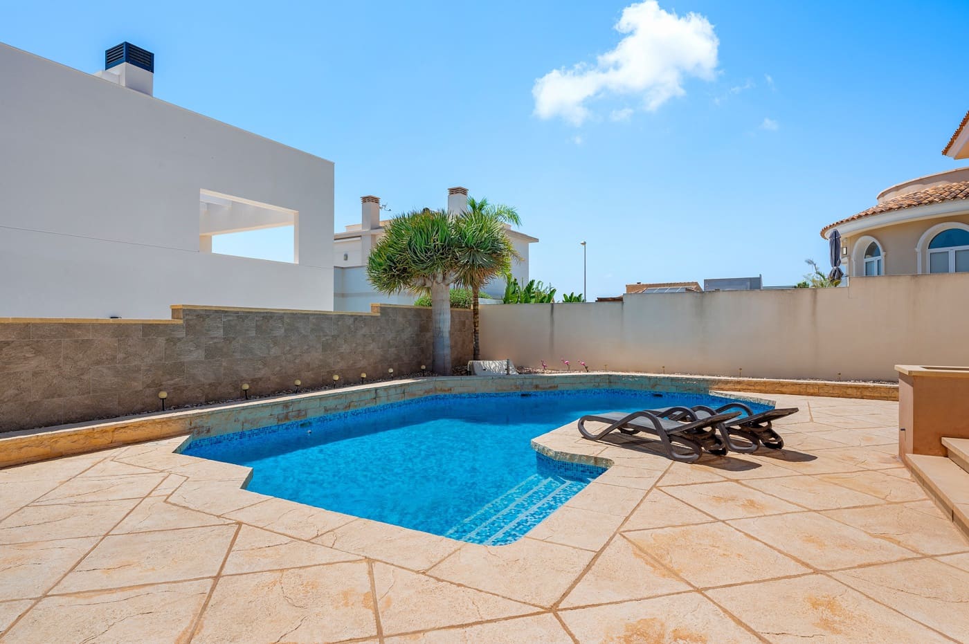 4 soveværelse Villa til salg i Ciudad Quesada med swimmingpool - € 470.000 (Ref: 9669956)