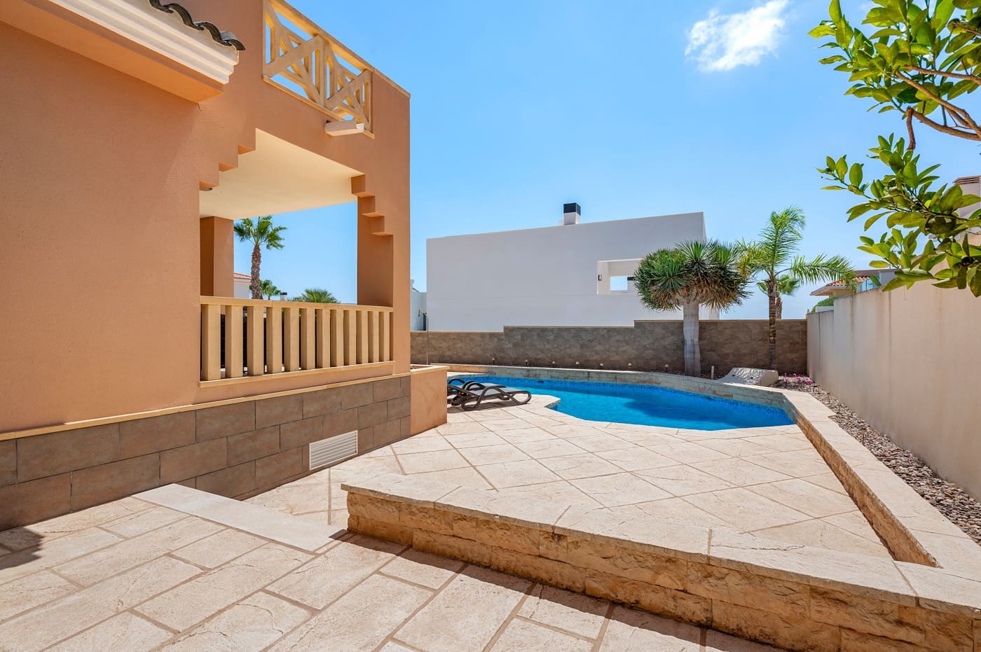4 soveværelse Villa til salg i Ciudad Quesada med swimmingpool - € 470.000 (Ref: 9669956)