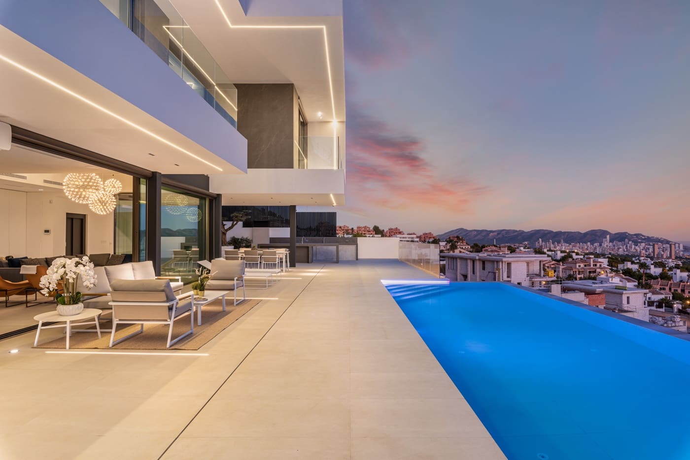 Chalet de 5 habitaciones en Finestrat en venta - 2.450.000 € (Ref: 9690443)