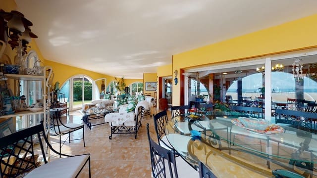 8 bedroom Villa for sale in Cabo Roig, Orihuela - € 4,900,000 (Ref: 9690444)