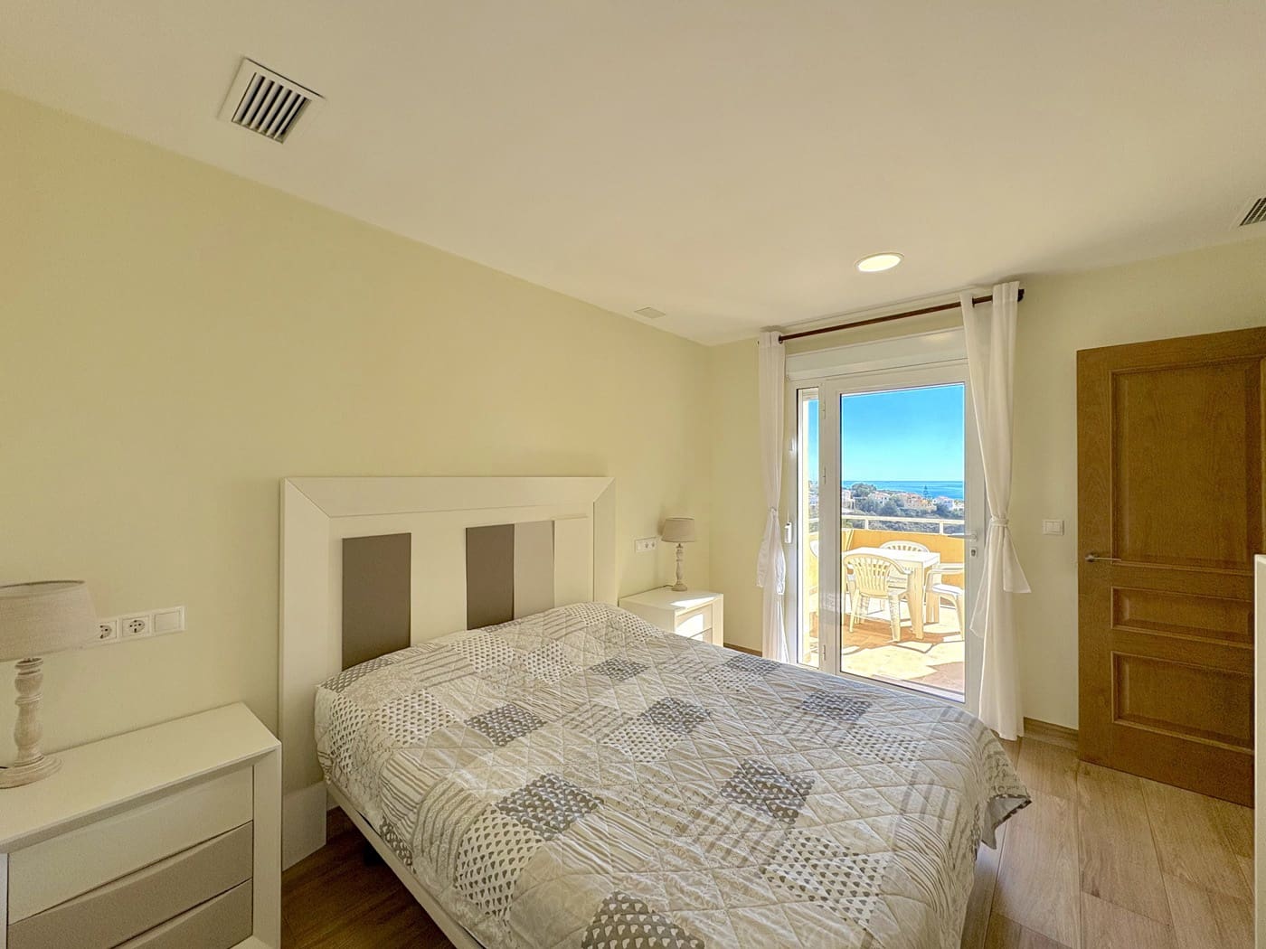 4 bedroom Villa for sale in Moraira with pool - € 650,000 (Ref: 9696361)