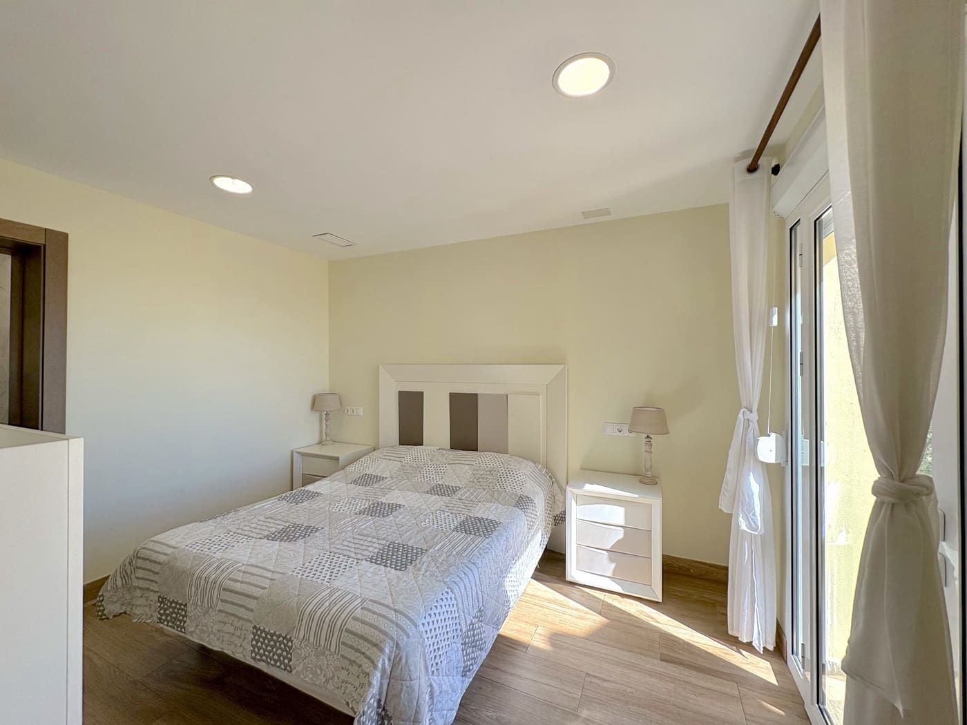4 bedroom Villa for sale in Moraira with pool - € 650,000 (Ref: 9696361)