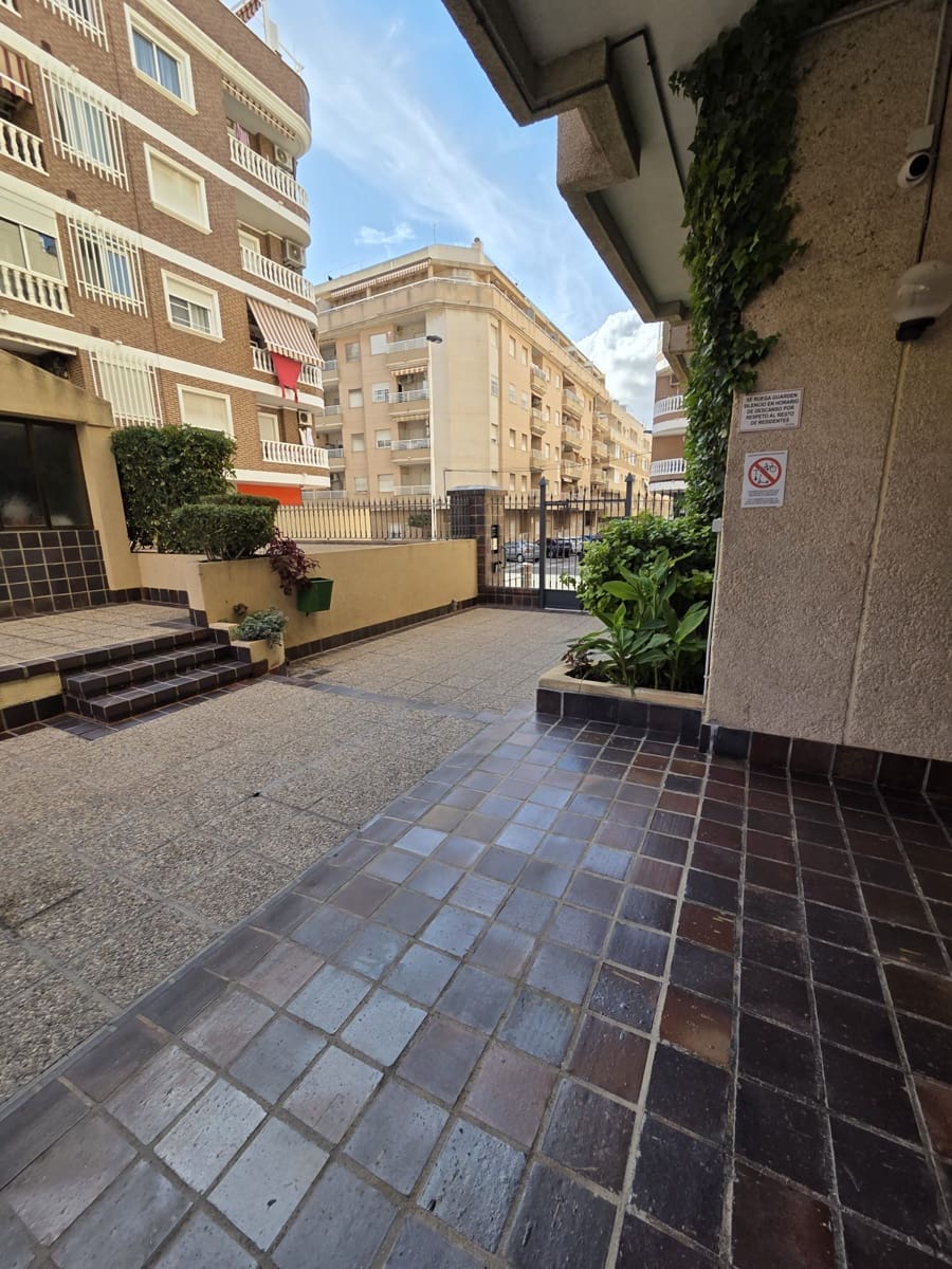 3 chambre Appartement à vendre à Torrevieja - 185 000 € (Ref: 9696362)