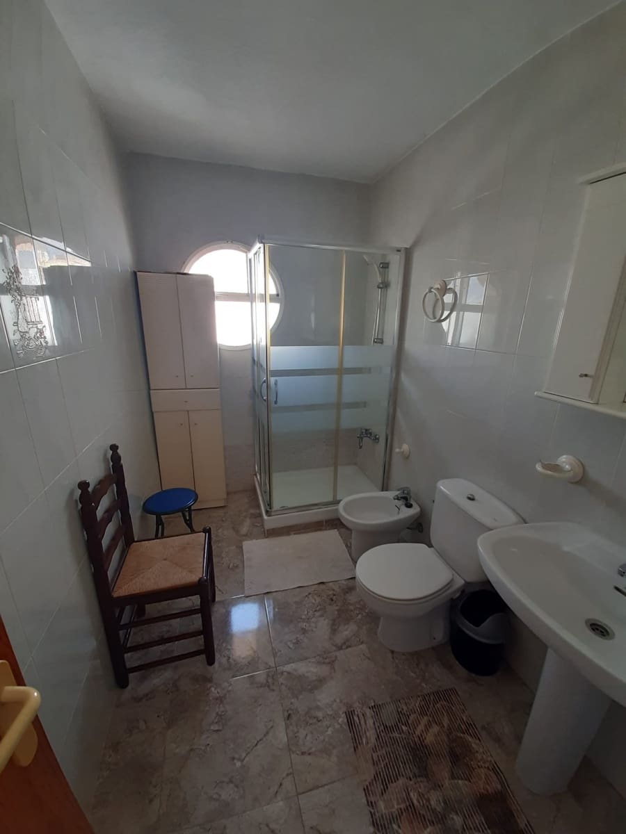 4 bedroom Terraced Villa for sale in Torrevieja - € 189,000 (Ref: 9696366)