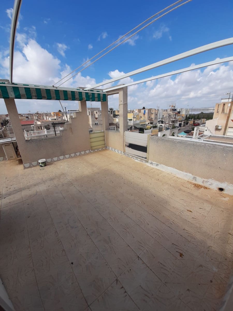 4 bedroom Terraced Villa for sale in Torrevieja - € 189,000 (Ref: 9696366)
