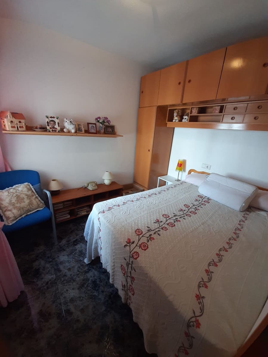 4 bedroom Terraced Villa for sale in Torrevieja - € 189,000 (Ref: 9696366)