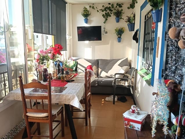 2 bedroom Apartment for sale in Los Montesinos - € 185,000 (Ref: 9731961)