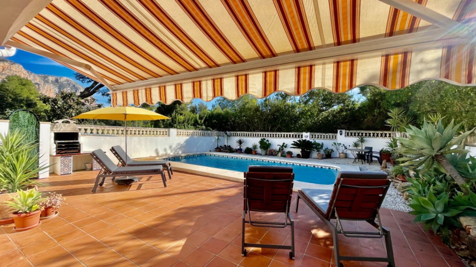 5 soverom Finca/Herregård til salgs i Javea / Xabia med svømmebasseng - € 725 000 (Ref: 9731965)