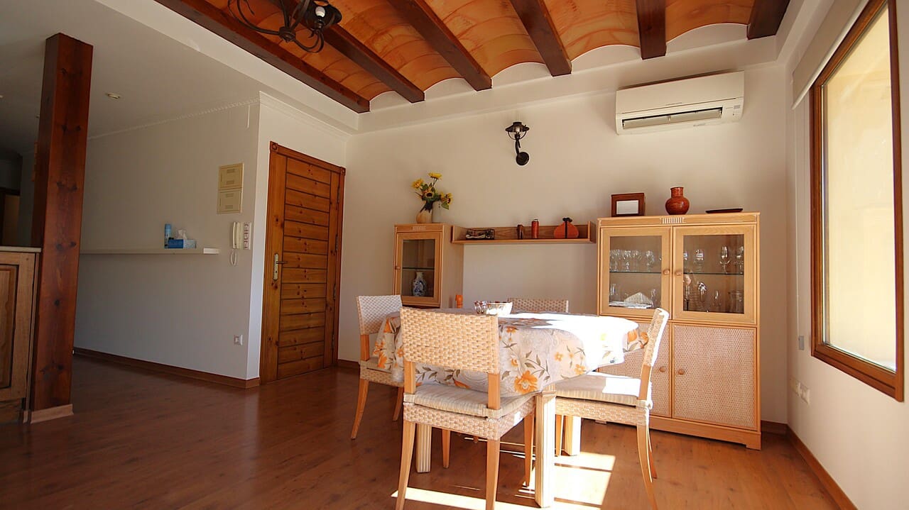 3 bedroom Apartment for sale in Jalon / Xalo with pool - € 308,000 (Ref: 9731967)