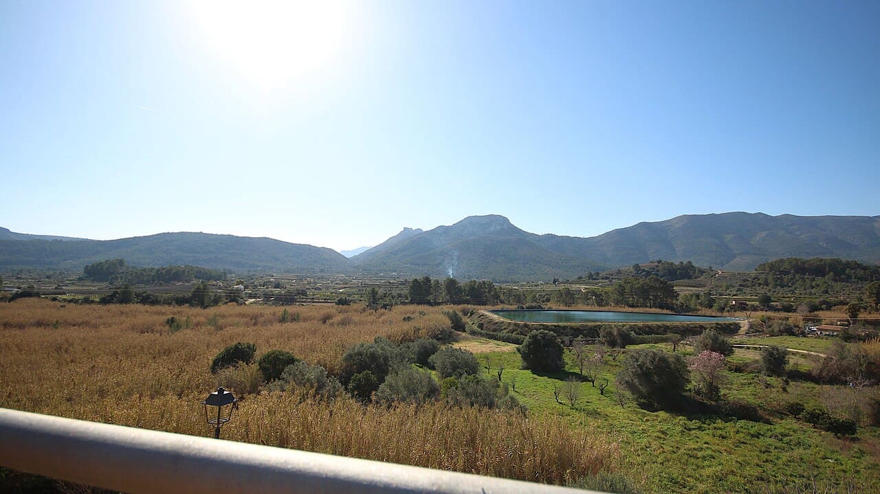 3 bedroom Apartment for sale in Jalon / Xalo with pool - € 308,000 (Ref: 9731967)