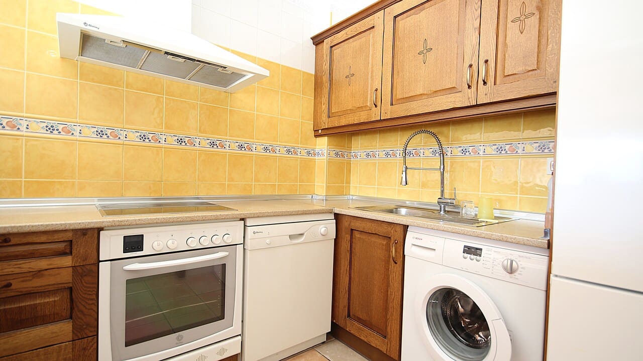 3 bedroom Apartment for sale in Jalon / Xalo with pool - € 308,000 (Ref: 9731967)