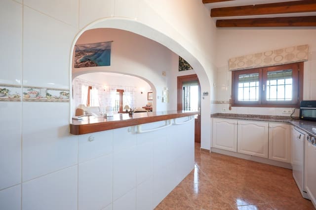 Chalet de 4 habitaciones en Monte Pego, Pego en venta con piscina - 450.000 € (Ref: 9731969)