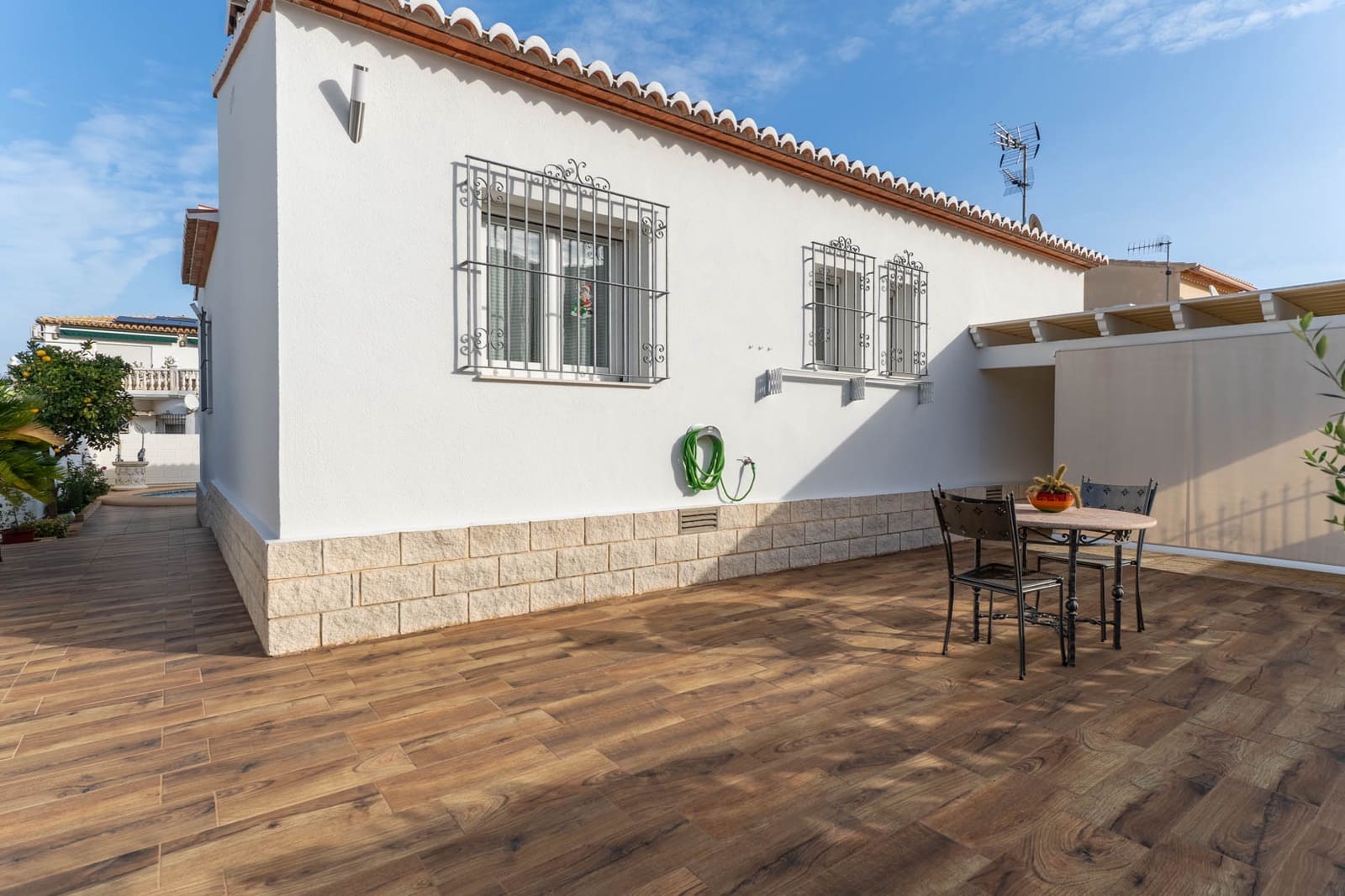 3 bedroom Villa for sale in Denia with pool - € 465,000 (Ref: 9731973)