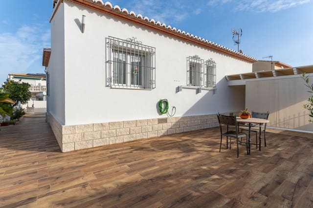 3 sovrum Villa till salu i Dénia med pool - 465 000 € (Ref: 9731973)