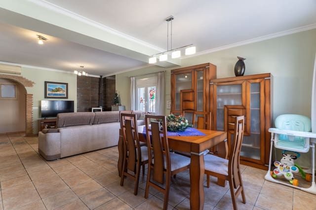 3 sovrum Villa till salu i Dénia med pool - 465 000 € (Ref: 9731973)