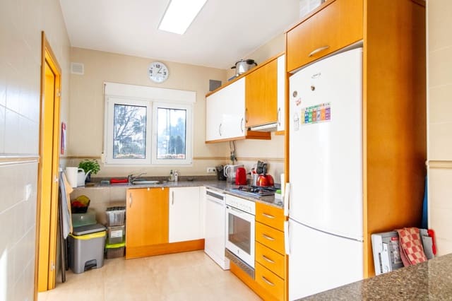 Adosado de 3 habitaciones en Ráfol de Almunia en venta con piscina - 245.000 € (Ref: 9731994)