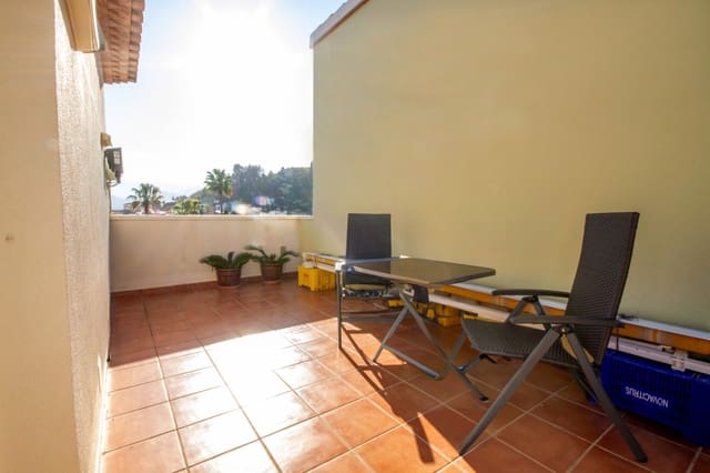 Adosado de 3 habitaciones en Ráfol de Almunia en venta con piscina - 245.000 € (Ref: 9731994)