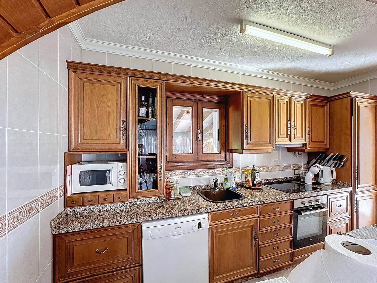 3 bedroom Villa for sale in Moraira with pool - € 680,000 (Ref: 9745265)