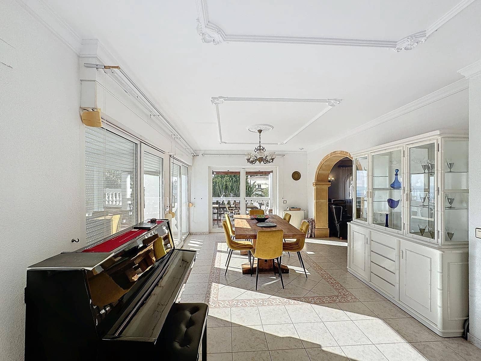 3 bedroom Villa for sale in Moraira with pool - € 680,000 (Ref: 9745265)
