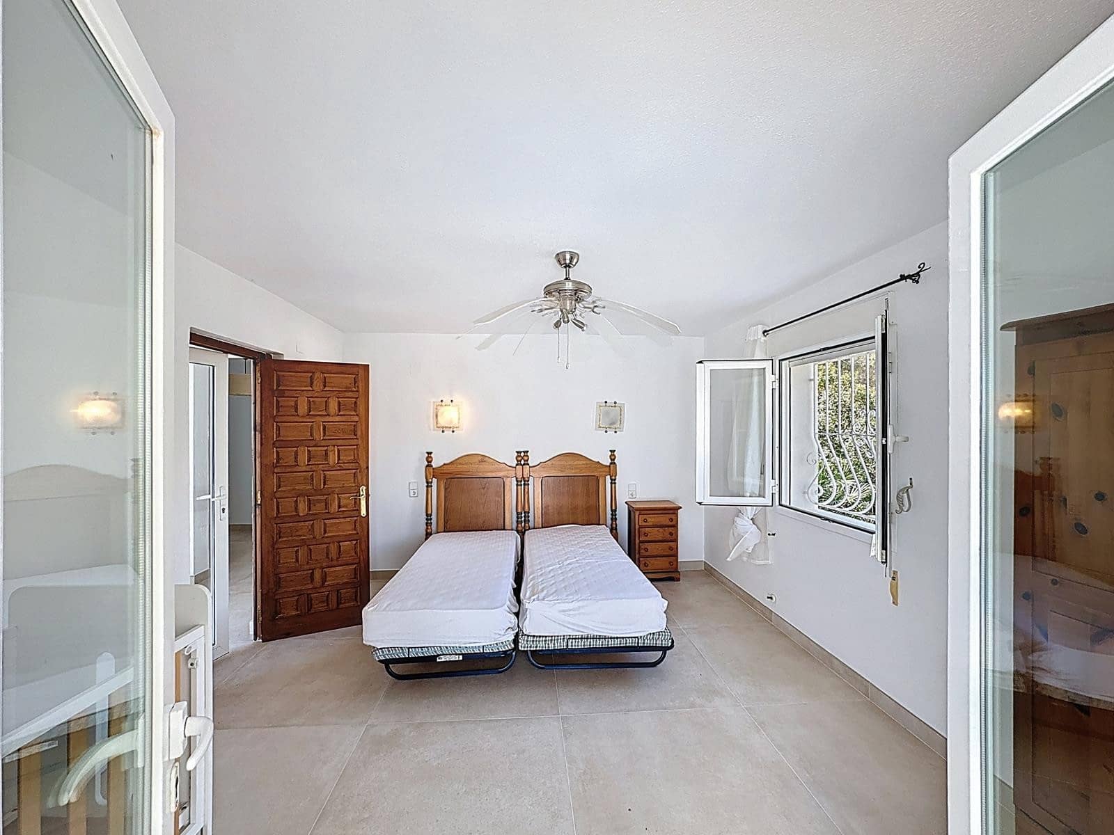4 bedroom Villa for sale in Moraira with pool - € 765,000 (Ref: 9745266)