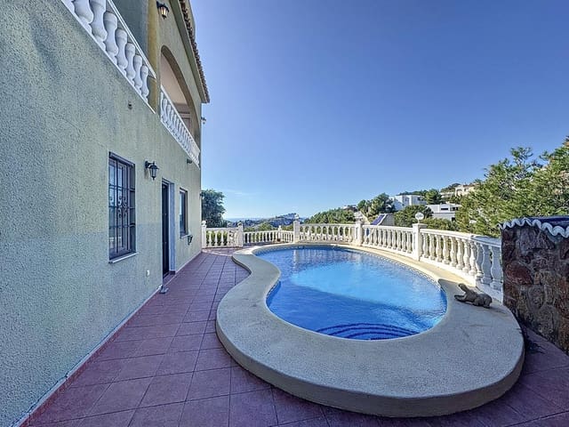 2 soverom Villa til salgs i Moraira, Teulada-Moraira med svømmebasseng - € 550 000 (Ref: 9745270)
