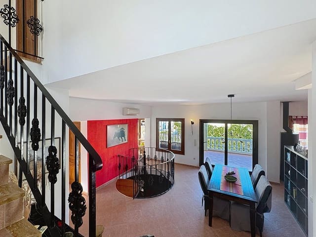 2 soverom Villa til salgs i Moraira, Teulada-Moraira med svømmebasseng - € 550 000 (Ref: 9745270)