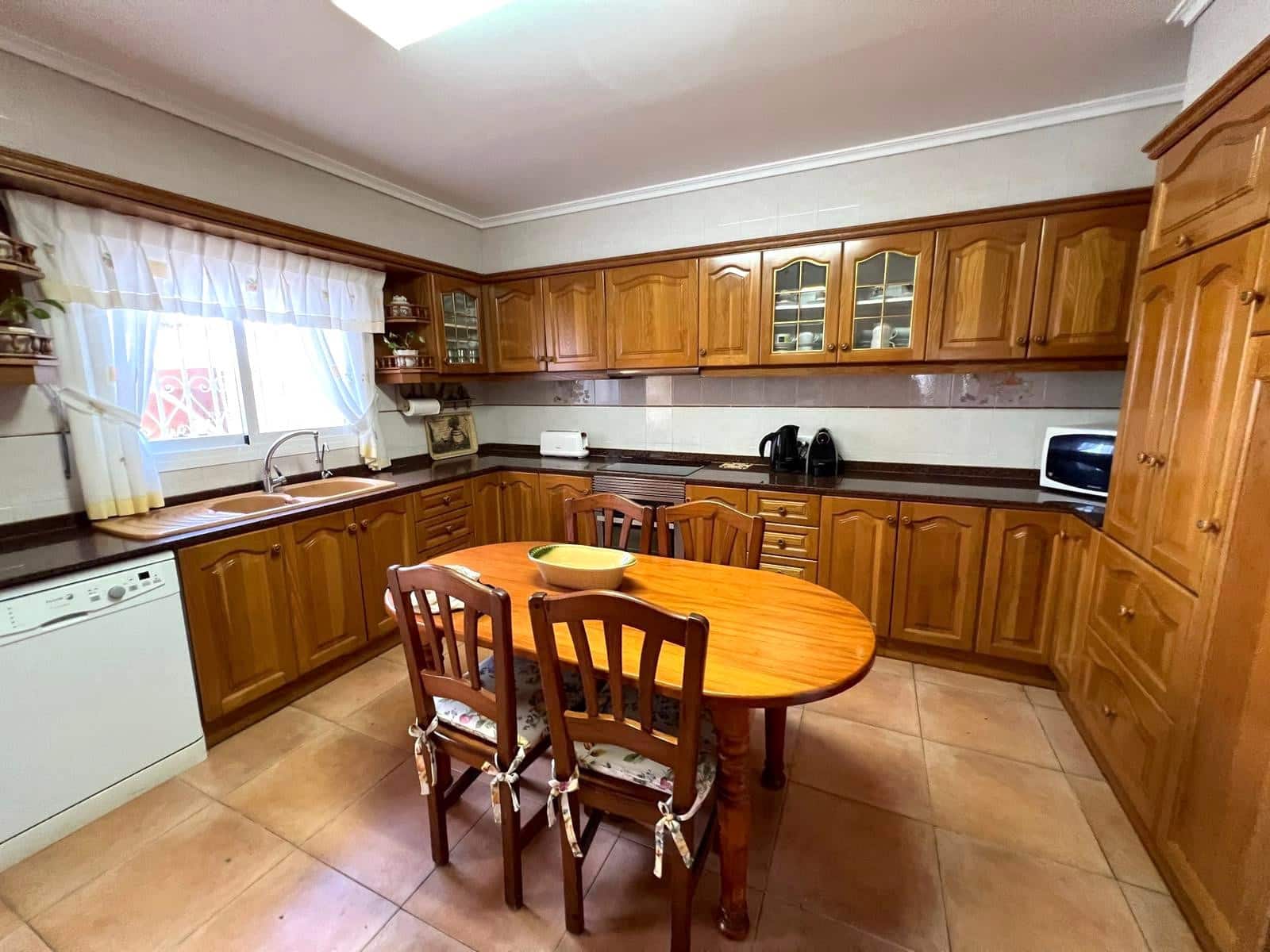 5 bedroom Villa for sale in Denia with pool - € 695,000 (Ref: 9745272)