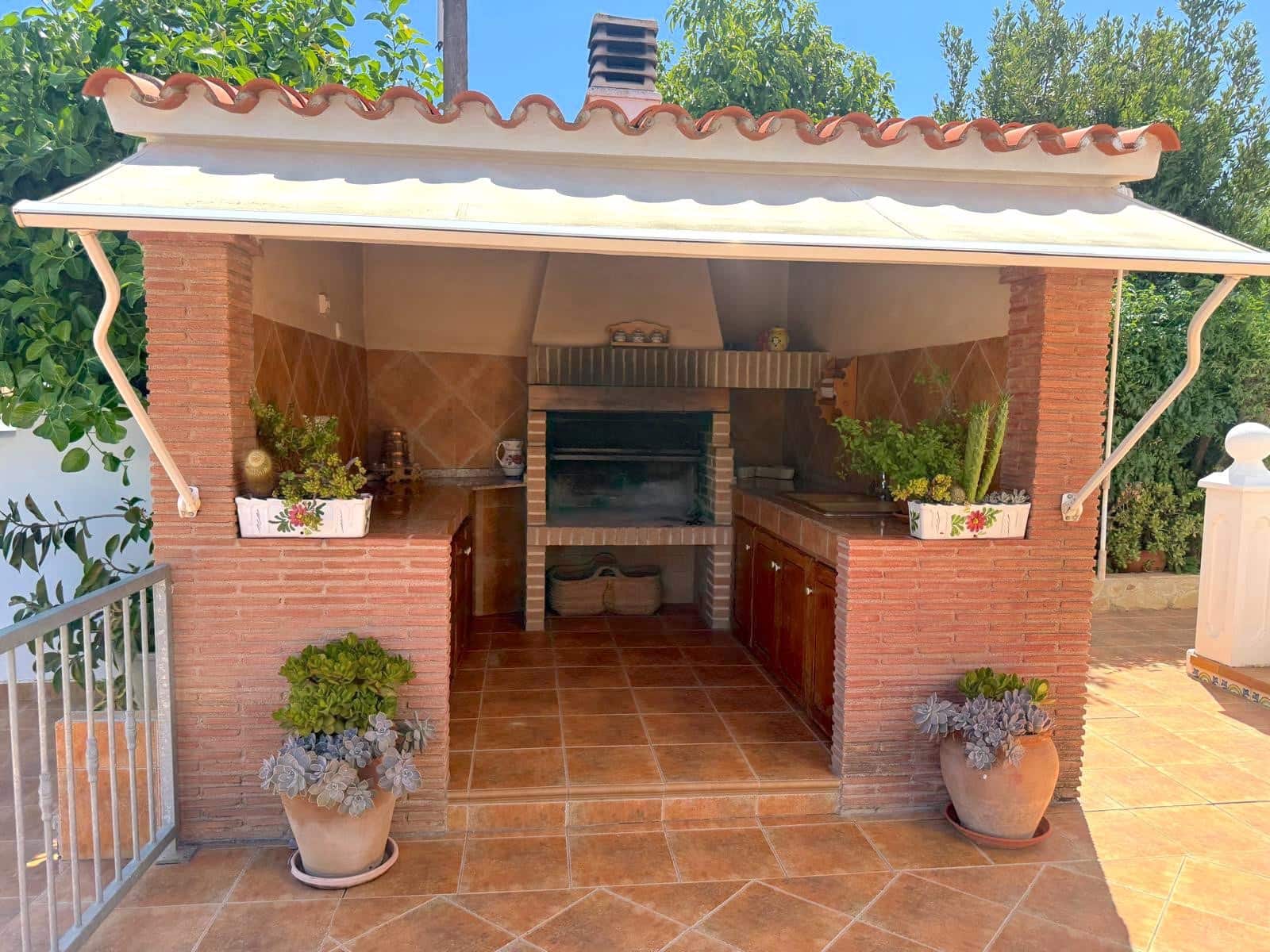 5 bedroom Villa for sale in Denia with pool - € 695,000 (Ref: 9745272)