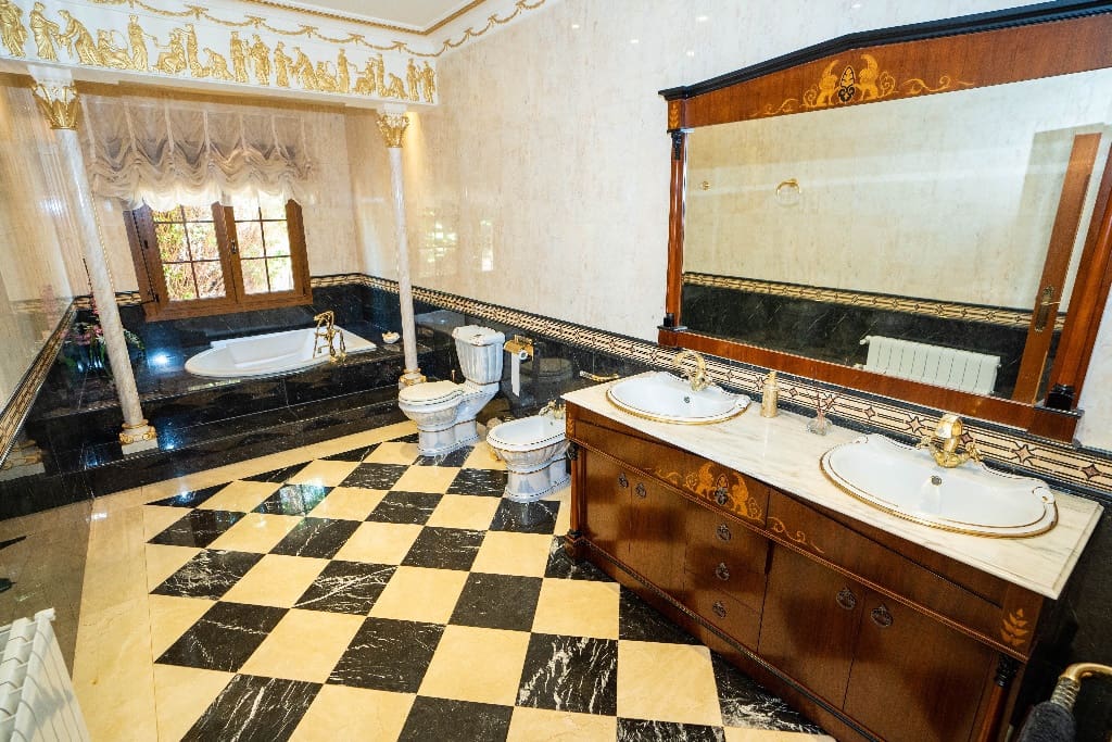 7 sypialnia Willa na sprzedaż w Campoamor - 1 500 000 € (Ref: 9770545)