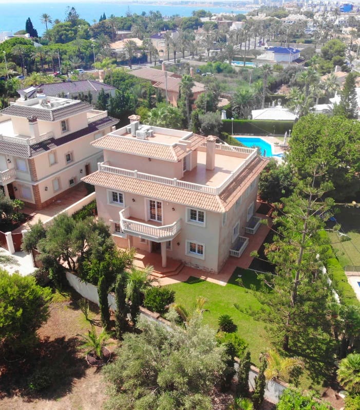 6 bedroom Villa for sale in Cabo Roig - € 1,900,000 (Ref: 9770547)
