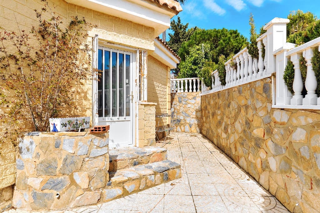 4 Zimmer Villa zu verkaufen in Dehesa de Campoamor - 890.000 € (Ref: 9770548)