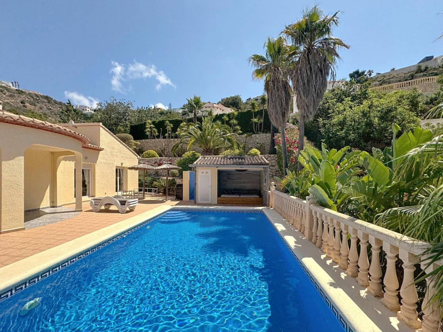 5 soverom Villa til salgs i Moraira med svømmebasseng - € 725 000 (Ref: 9770549)