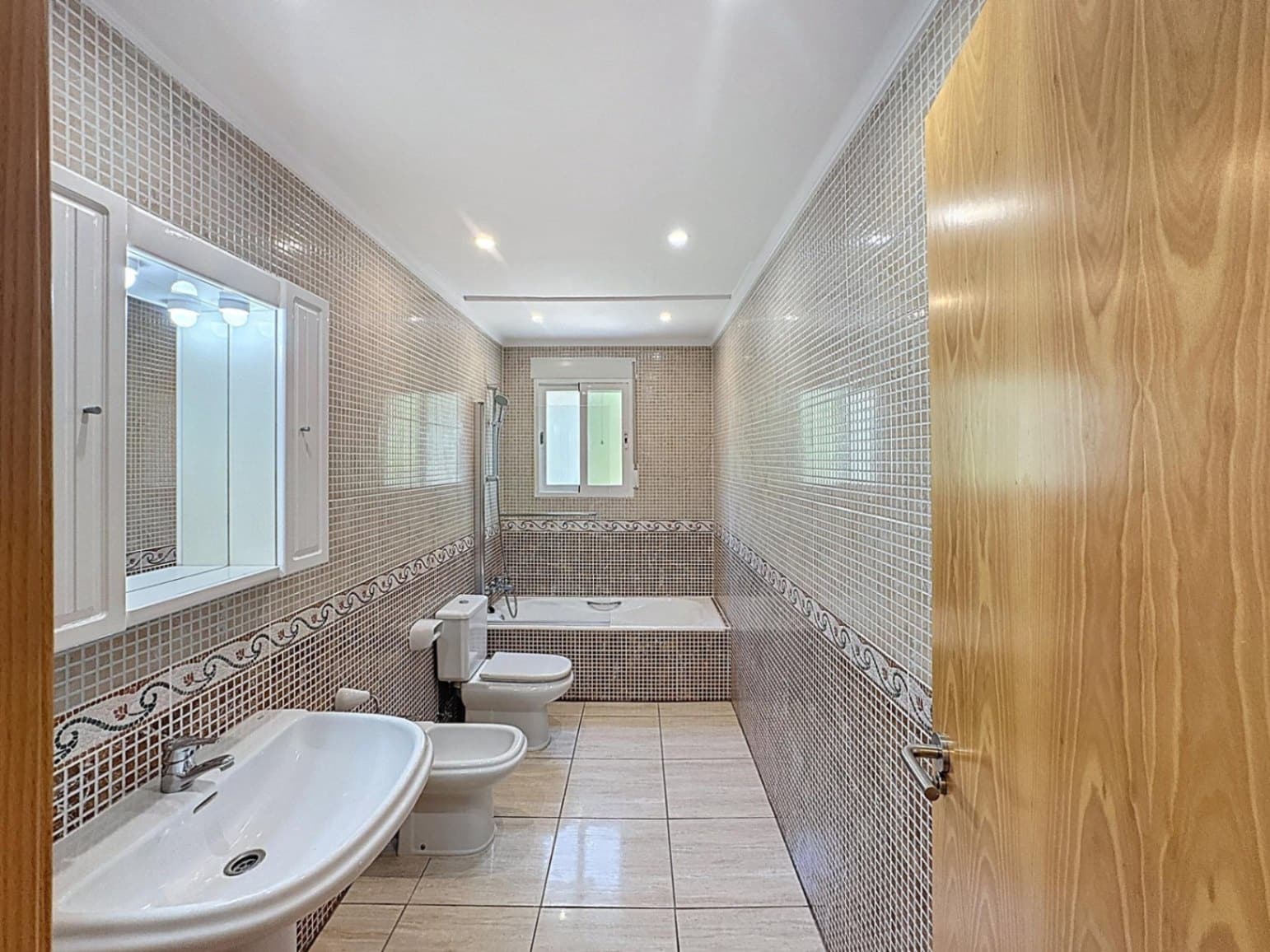 5 soverom Villa til salgs i Moraira med svømmebasseng - € 725 000 (Ref: 9770549)