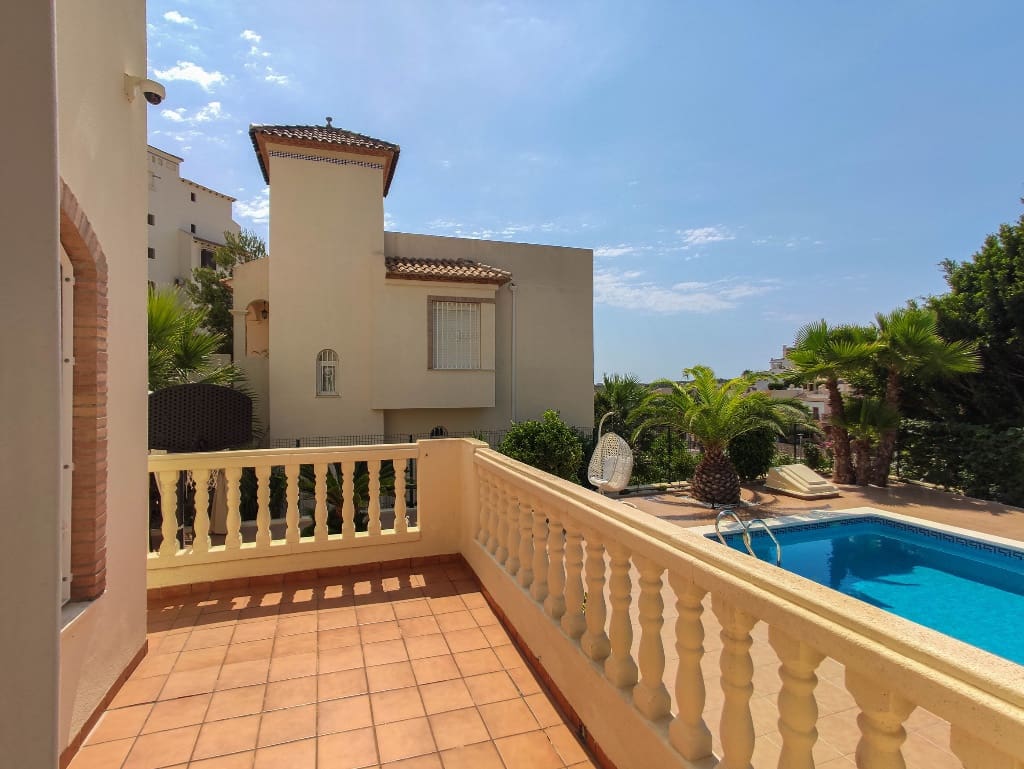 4 bedroom Villa for sale in Las Ramblas Golf - € 495,000 (Ref: 9770900)