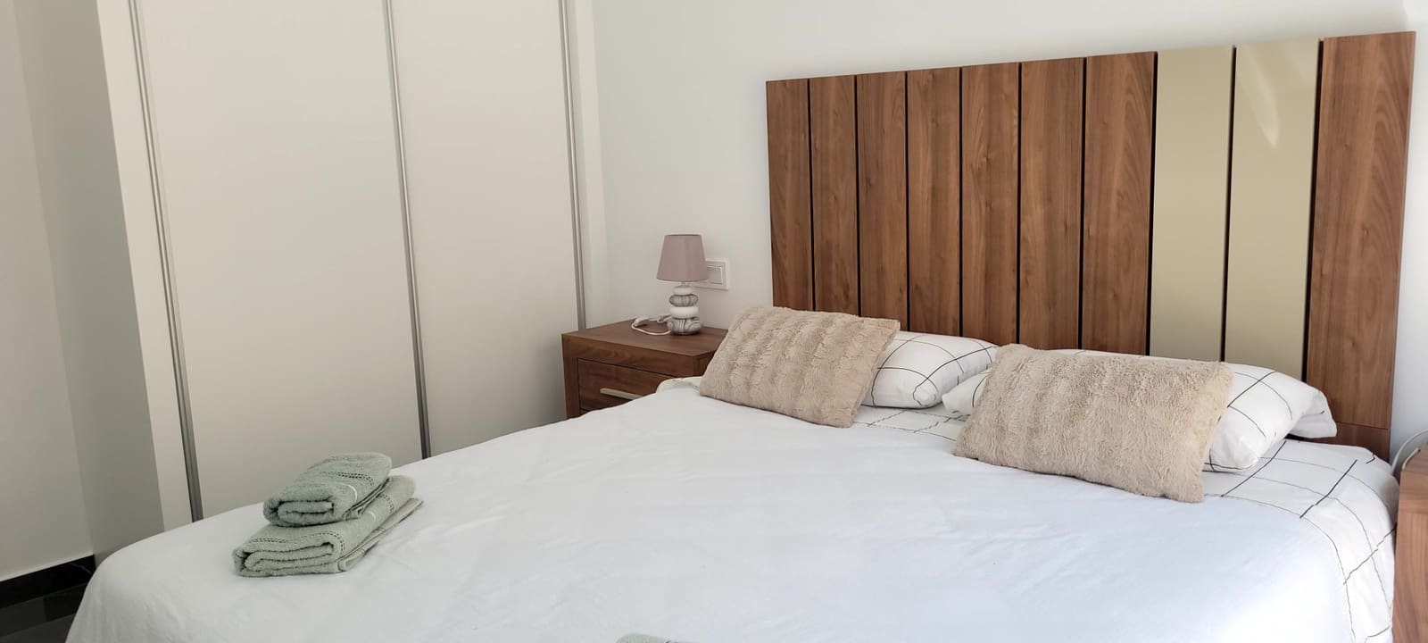 3 slaapkamer Villa voor vakantieverhuur in Benijofar met zwembad garage - € 980 (Ref: 9771855)