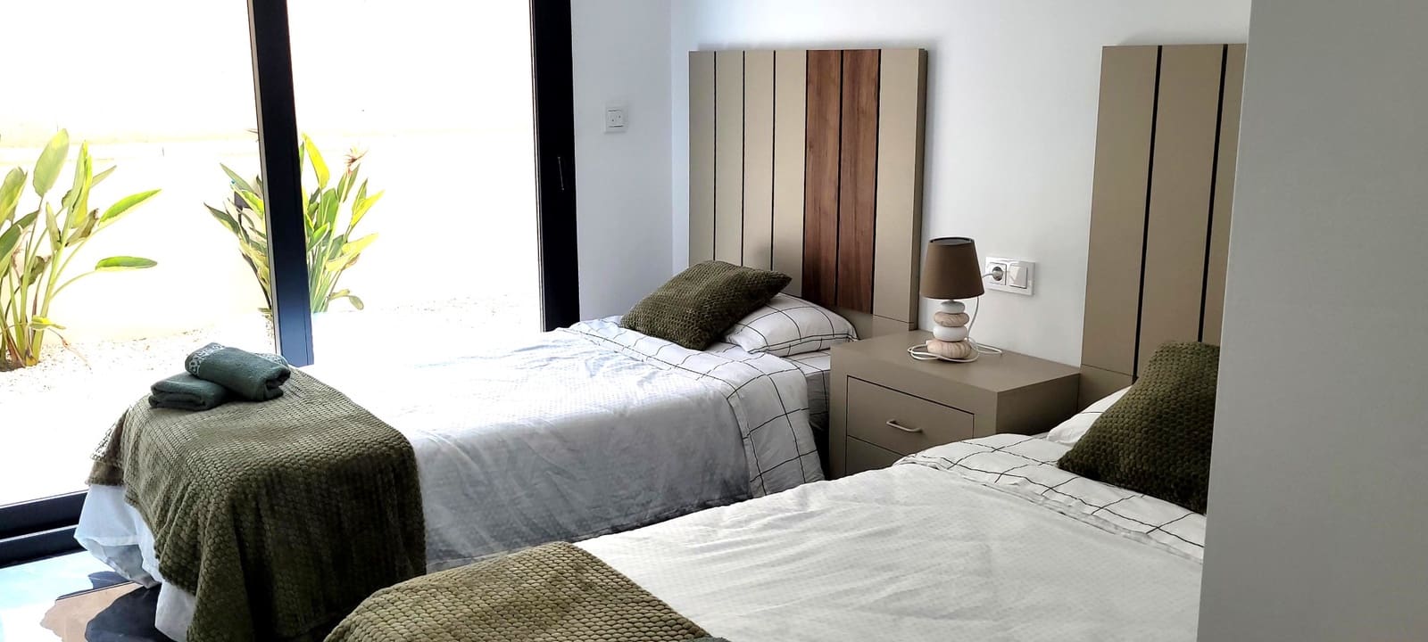 3 slaapkamer Villa voor vakantieverhuur in Benijofar met zwembad garage - € 980 (Ref: 9771855)