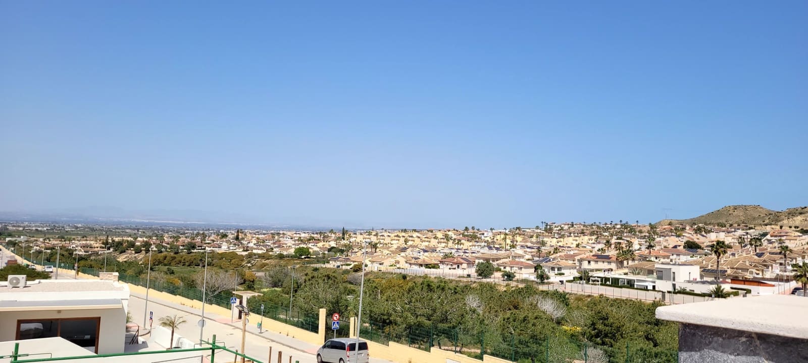 3 slaapkamer Villa voor vakantieverhuur in Benijofar met zwembad garage - € 980 (Ref: 9771855)