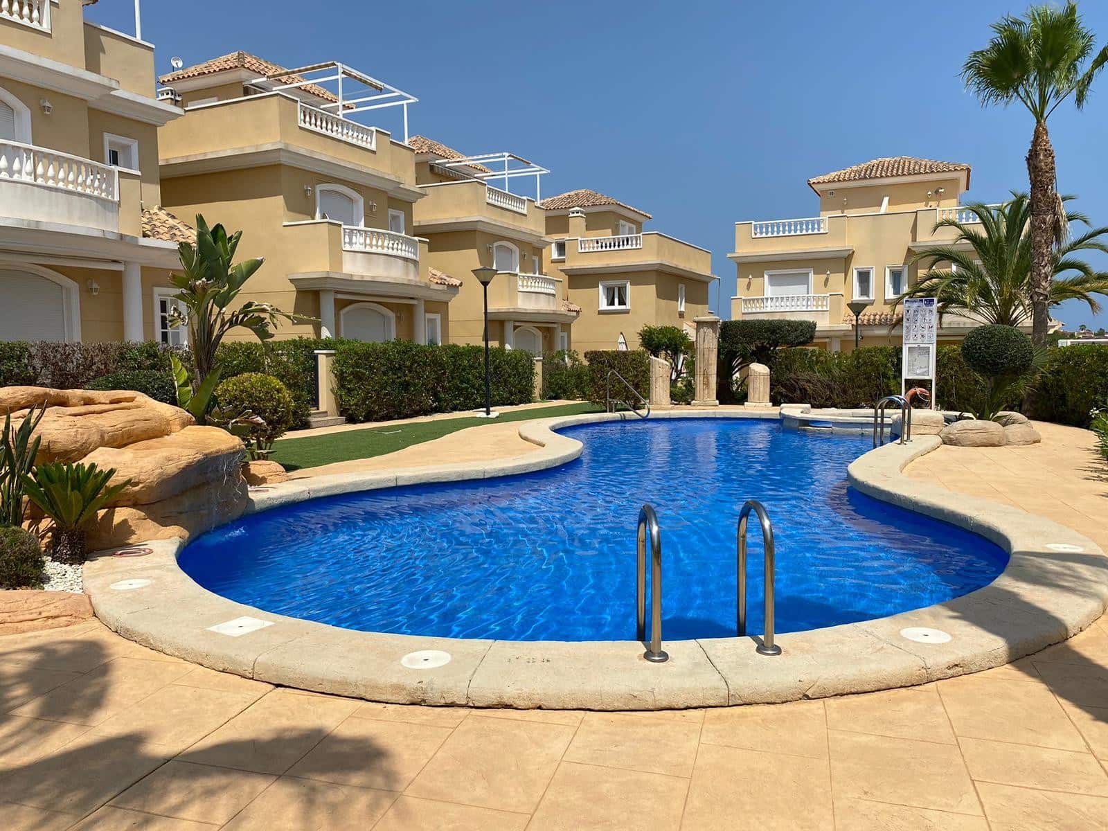 3 bedroom Villa for holiday rental in San Fulgencio with pool - € 525 (Ref: 9772022)