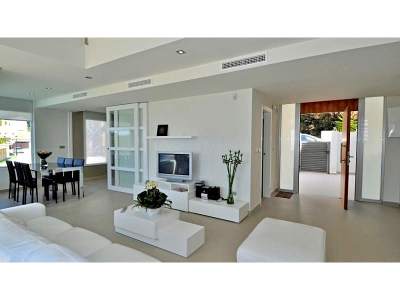 4 bedroom Villa for sale in Altea la Vella - € 1,250,000 (Ref: 9794436)